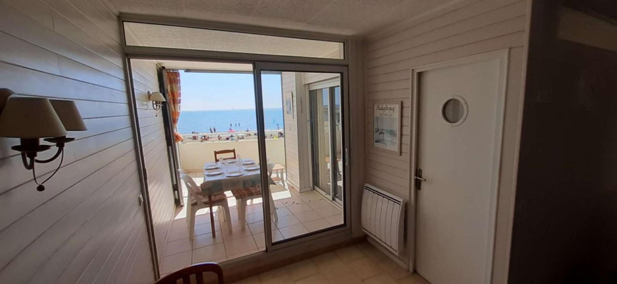 As22244- P4 Vue Mer, Sur La Plage A 2 Pas Du Centre Ville Avec Parking Prive Le Grau-du-Roi Luaran gambar